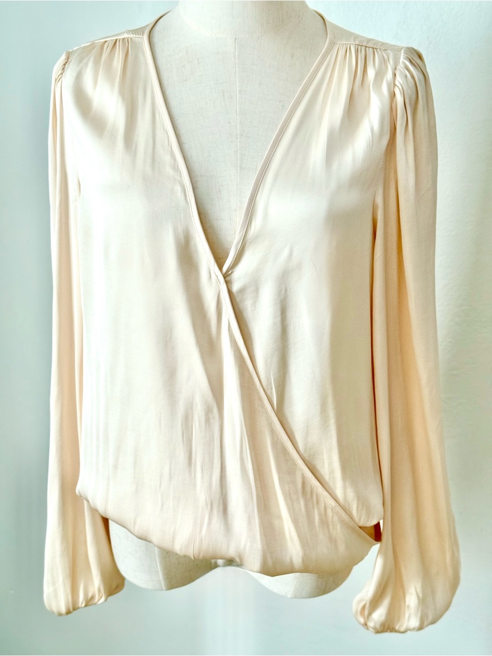 Sincerely Jules Cream Satin Faux Wrap Blouse Size Large Soft Girl Vanilla